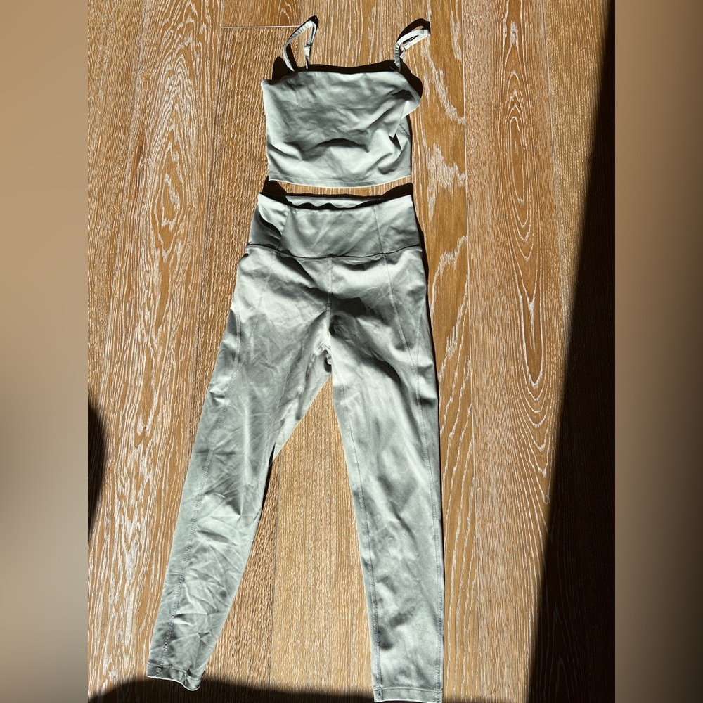 Sage green girlfriend collective sports bra and leggings set!